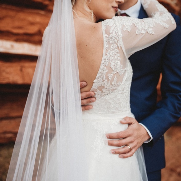 Wedding Dress NWT - Picture 2 of 8